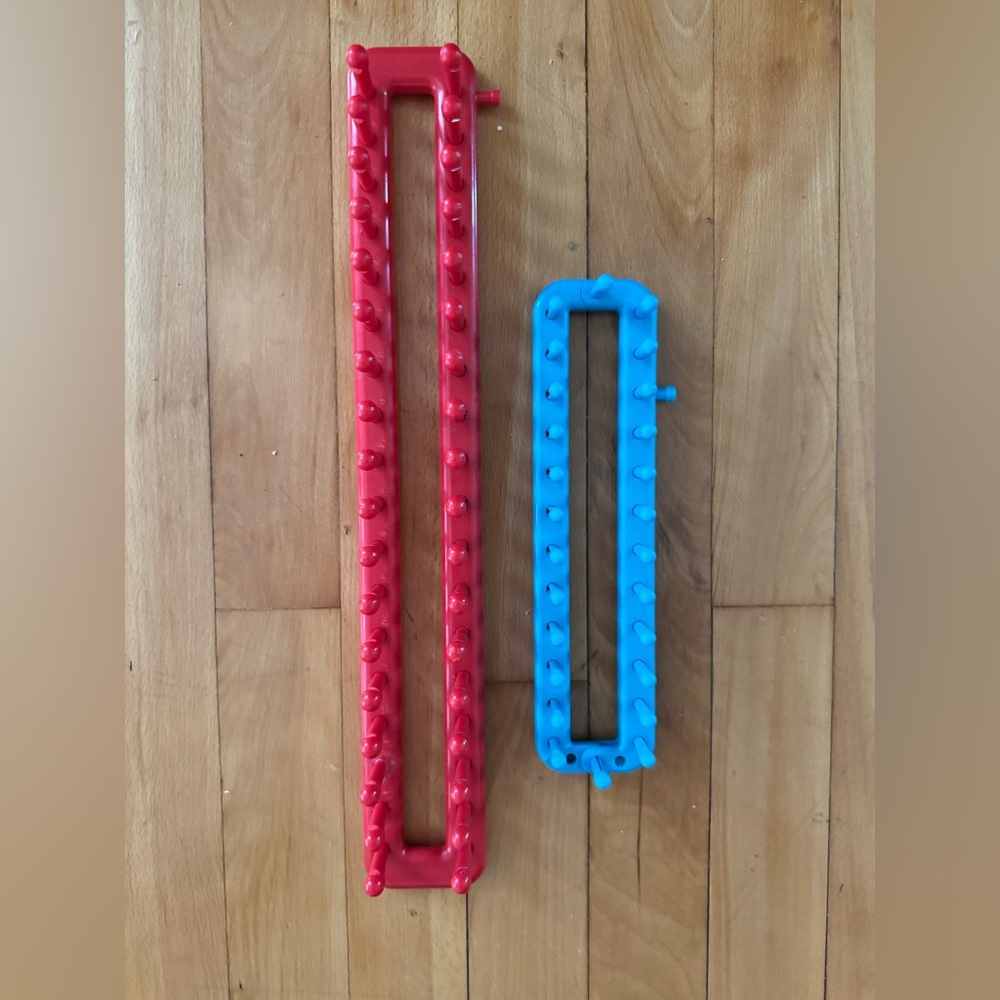 Red and Blue Knitting Loom Set